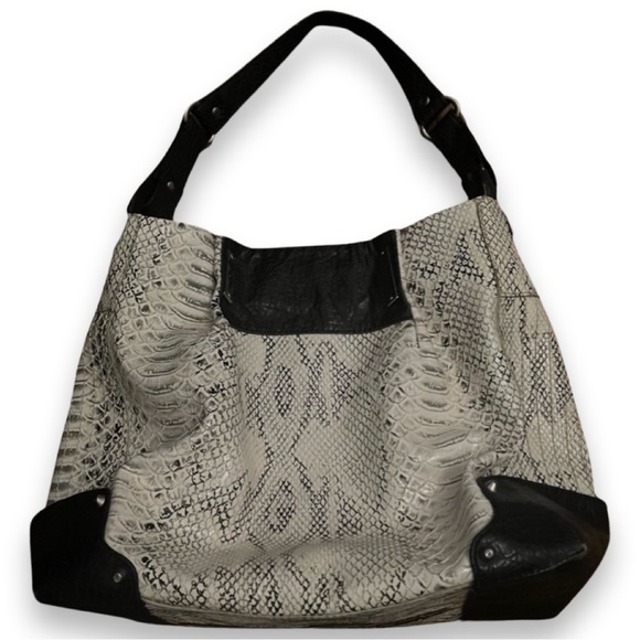 FINAL || JESSICA SIMPSON Reptile Faux Leather Tote White & Black Bag - Picture 10 of 10